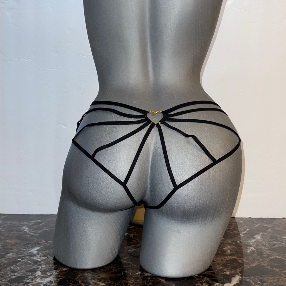 Victorias’s Secret Very Sexy Open-Back Heartware Strappy Cheeky Panty Underwear.